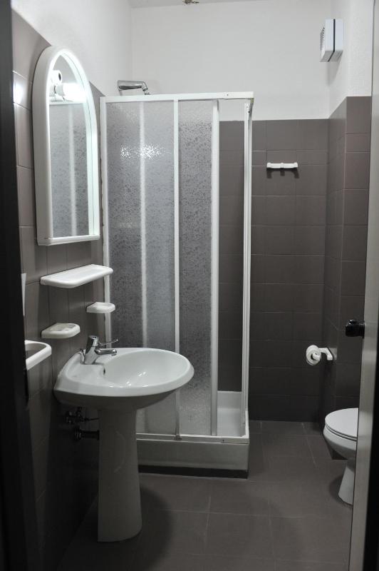 Standard Double Room image 4