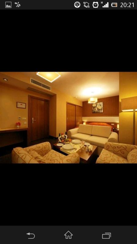 Superior Suite image 2