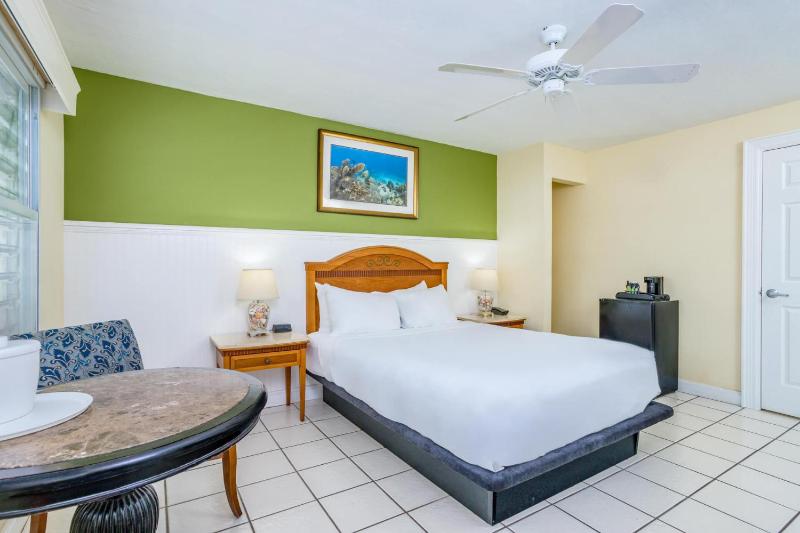 Double Room image 3