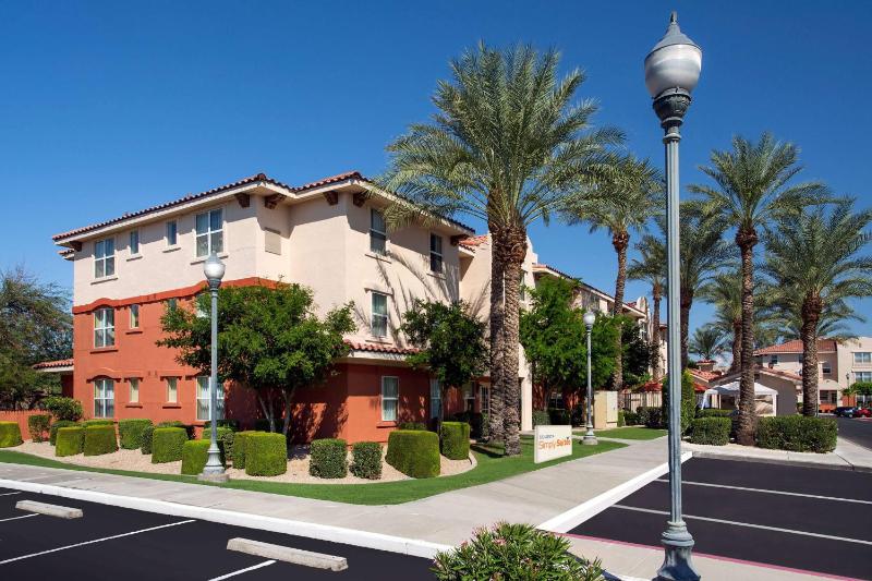 Sonesta Simply Suites Phoenix Scottsdale - image 1