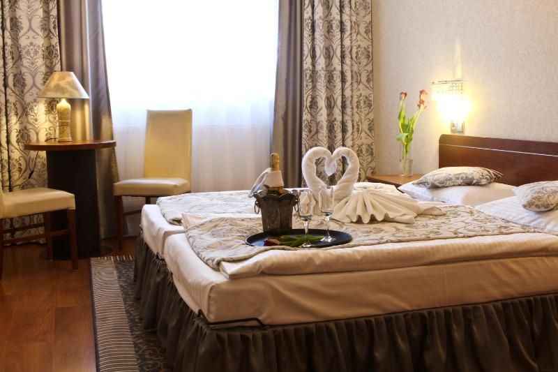 Standard Double Room image 1