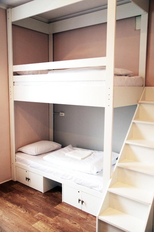 Bed in 8-Bed Mixed Dormitory Room image 1