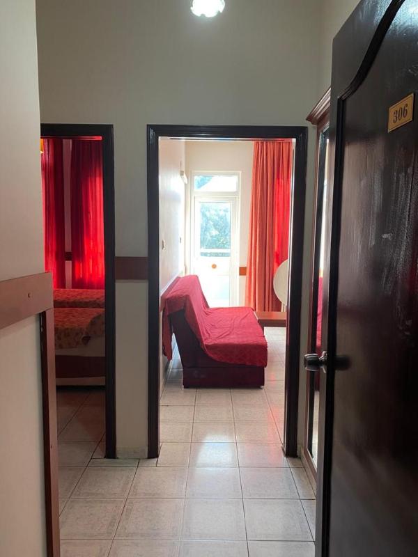 One-Bedroom Apartment (3 Adults) image 4
