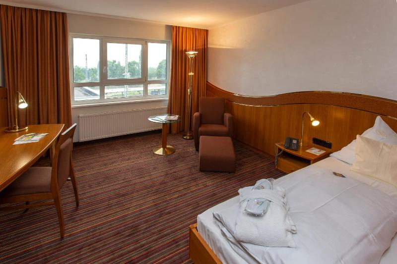 Standard Single Room image 4