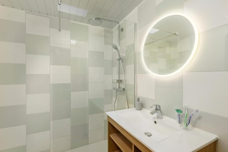 Superior Bungalow image 2