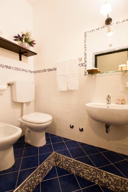 Quadruple Room - Ground Floor, Street View image 4