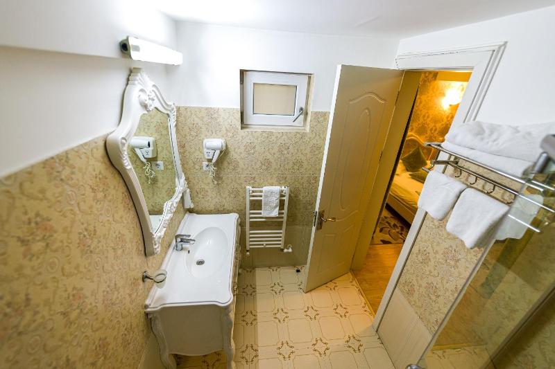 Hotel Helin Central - image 6