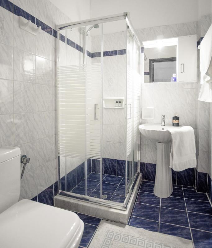 Superior Triple Room with Sea View image 1