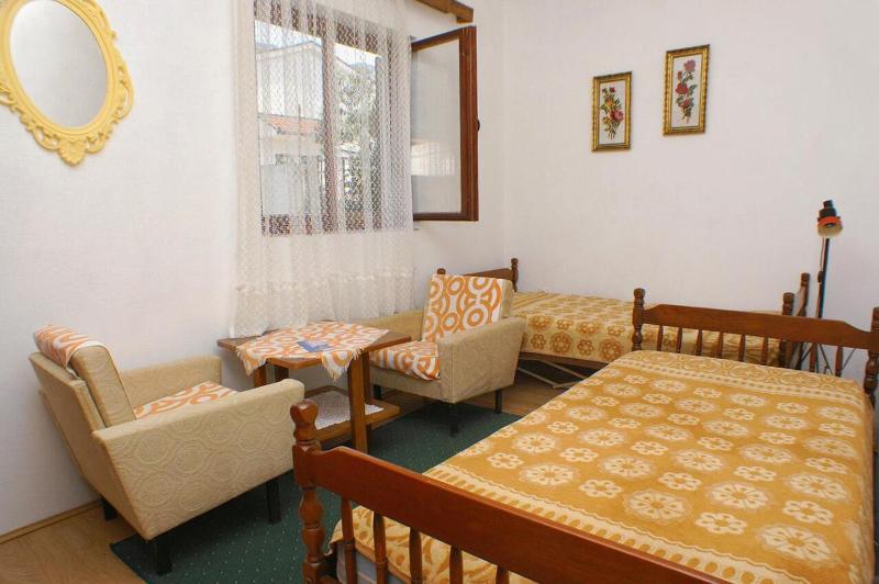 Two-Bedroom Apartment with Terrace and Sea View image 3