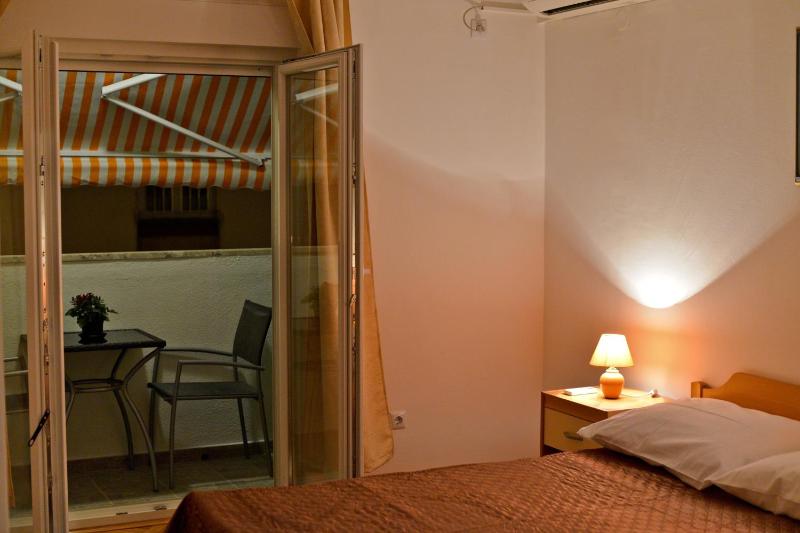 El Mirador Rooms with Balcony - image 4