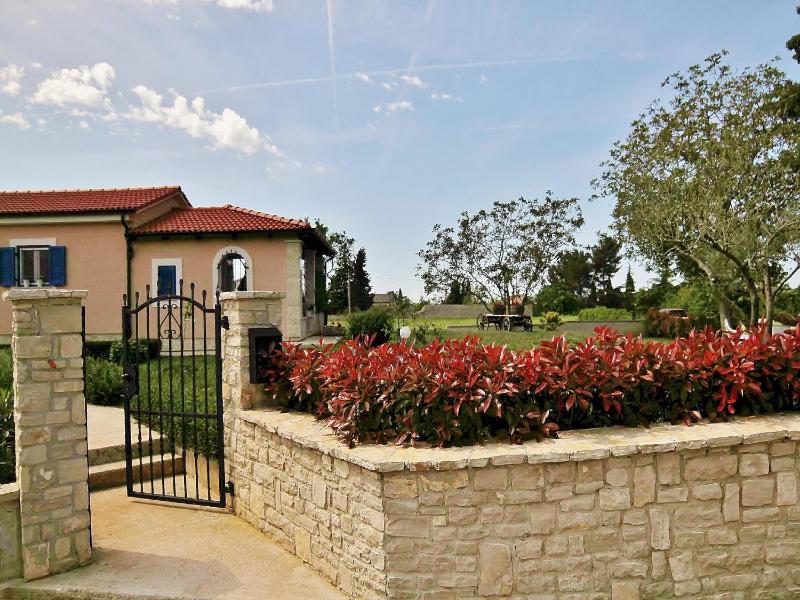 Villa image 3