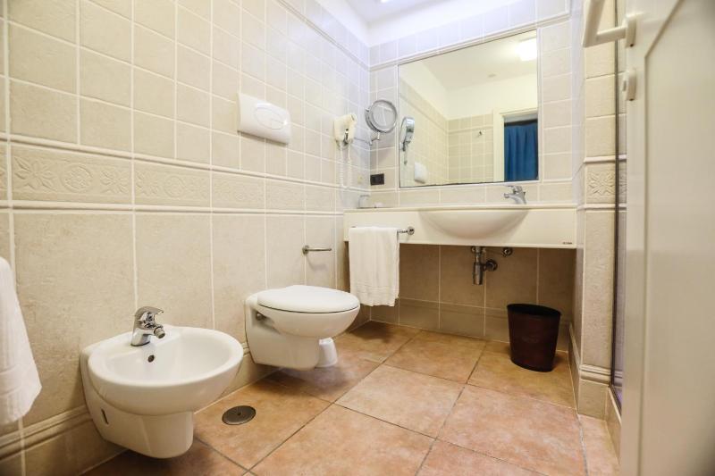 Superior Double Room image 2