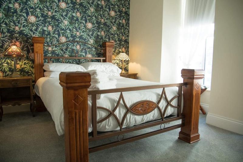 Double Room image 1
