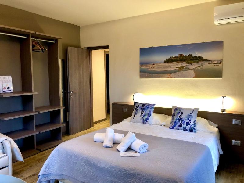 International Rooms & Apartments - image 24