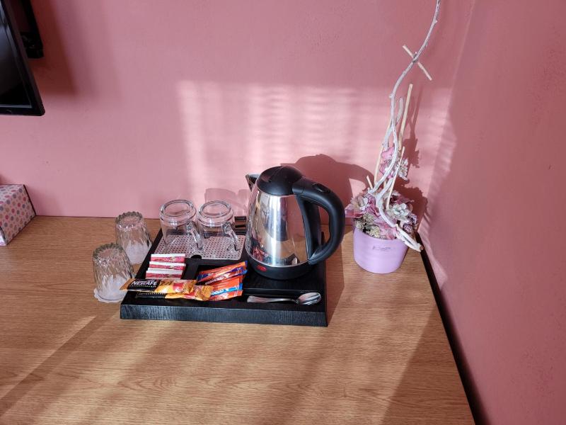 Single Room image 4