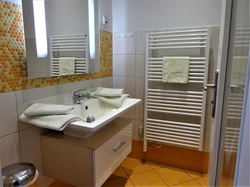Deluxe Double Room image 2