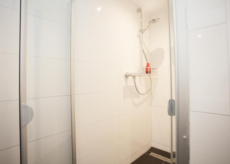 Studio Apartment image 4
