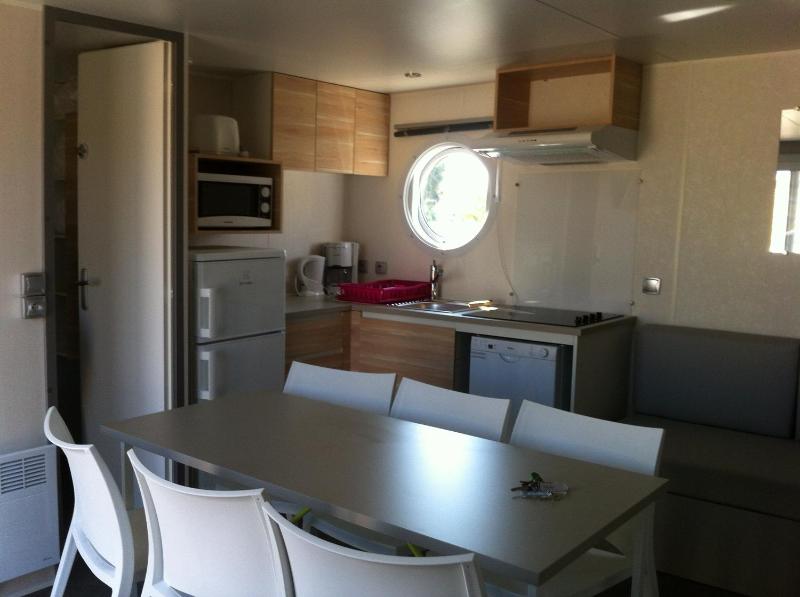 Superior Mobile Home (6 Adults) image 2