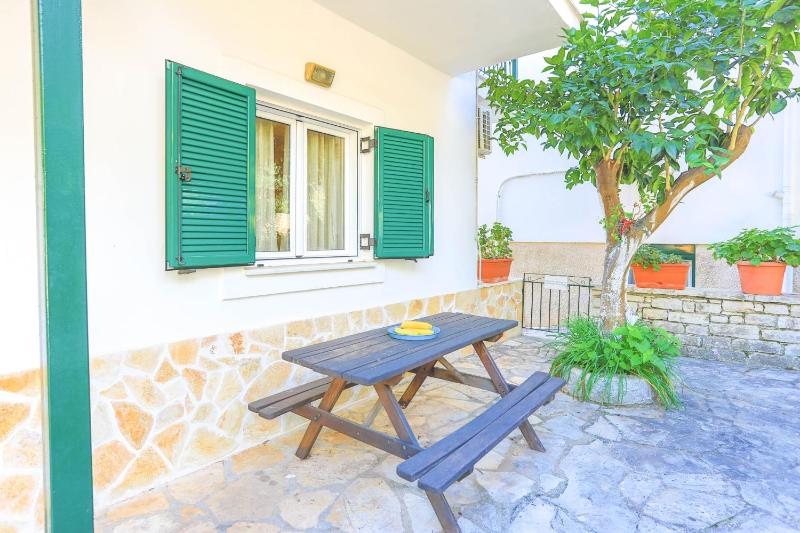 Apartment with Sea View image 3