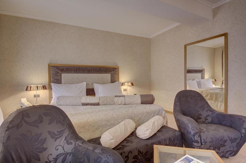 Junior Suite image 2