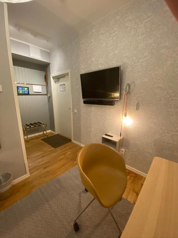 Single Room image 2