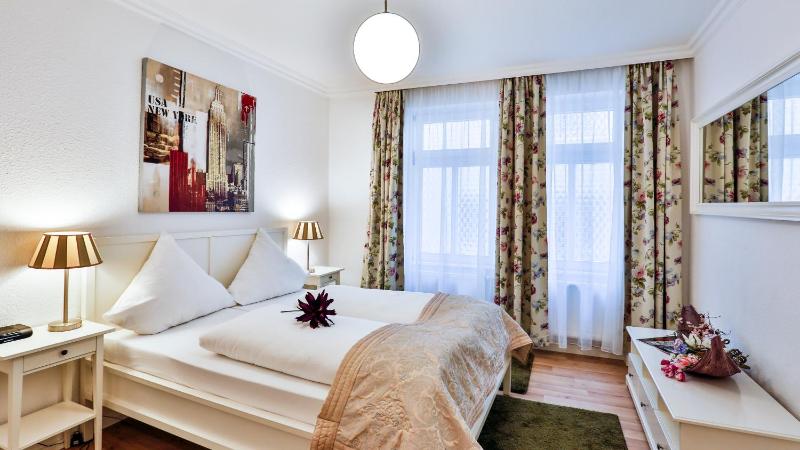 Deluxe Apartment image 1