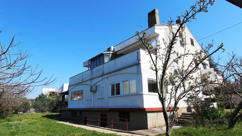 Apartments Tomislav - image 1
