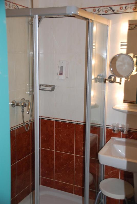 Double Room image 3