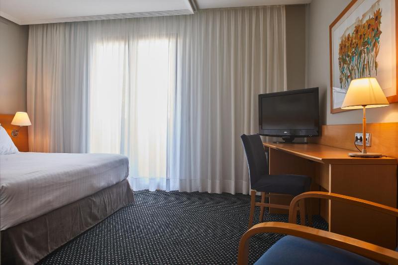 Superior Double or Twin Room image 2