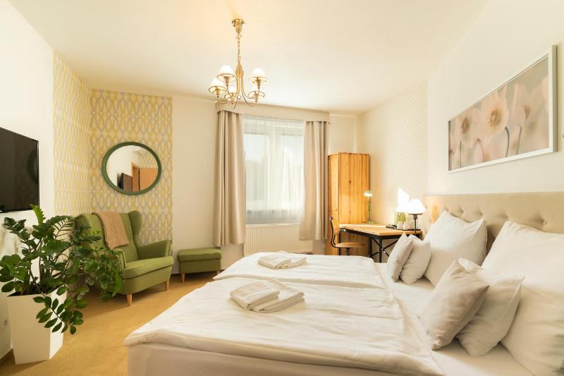 Standard Double or Twin Room image 1