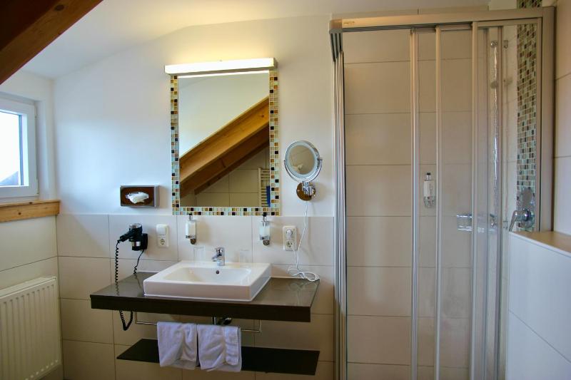 Standard Double Room image 2