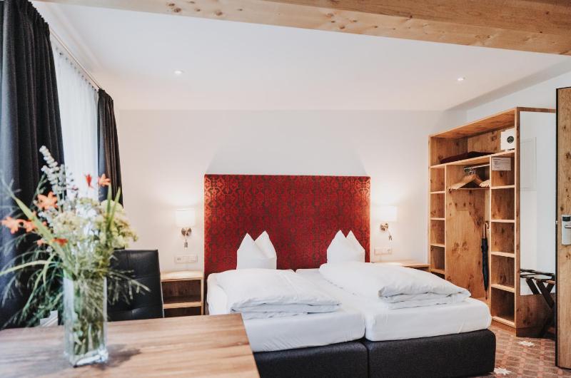 Double Room image 1