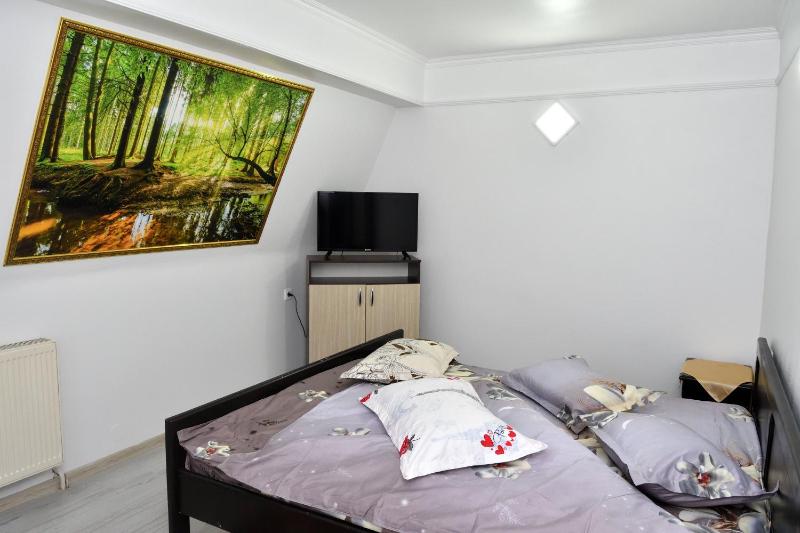 Double Room image 3