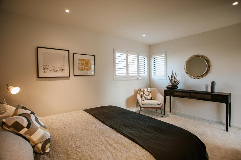 The Heights - Sleeps 8 - Lake Views - Outdoor Fire - image 13