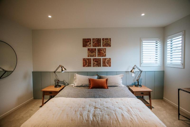 The Heights - Sleeps 8 - Lake Views - Outdoor Fire - image 10