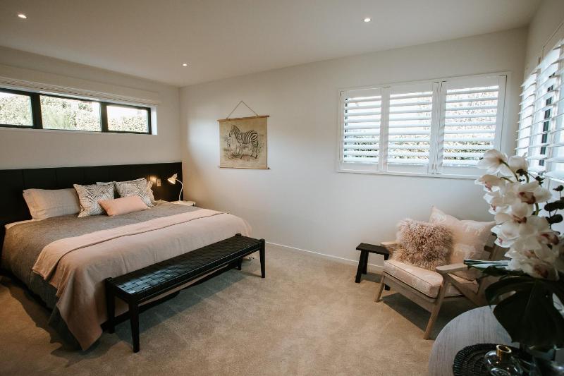 The Heights - Sleeps 8 - Lake Views - Outdoor Fire - image 16