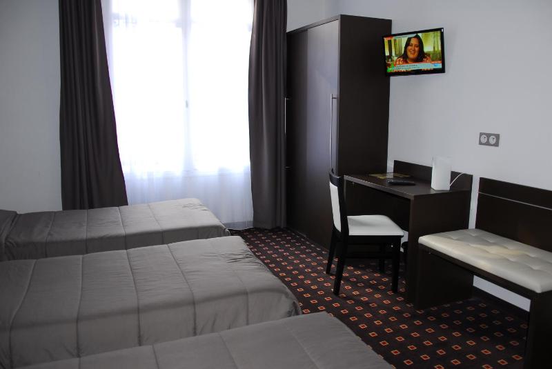 Triple Room image 4