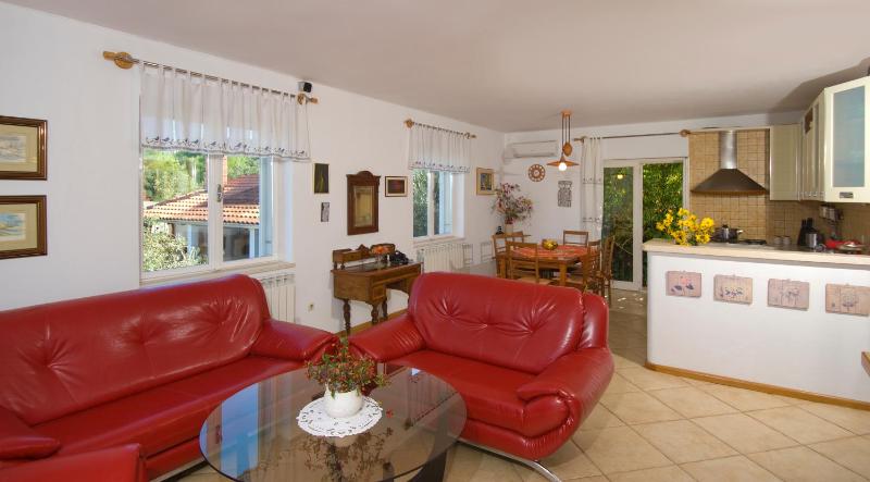 Villa Lukrecia - Stone Villa with Pool & Sea Views I Supetar Brač - image 18