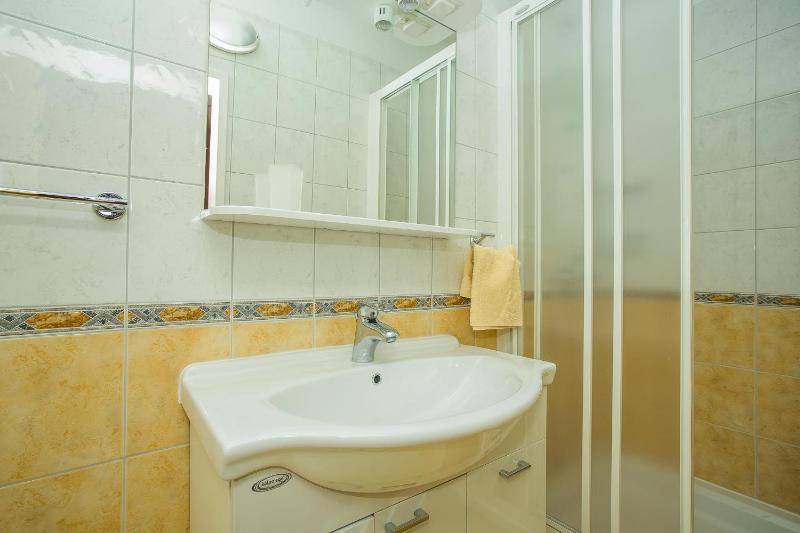 Apartment image 2