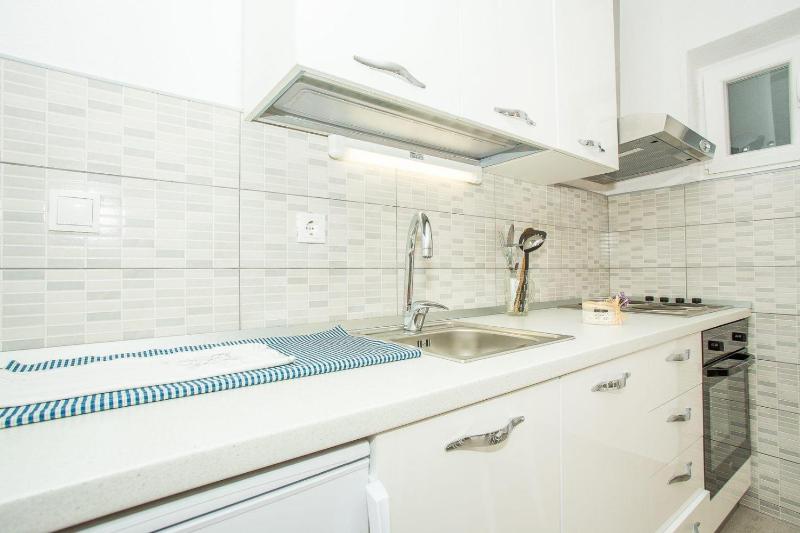 Apartment image 3