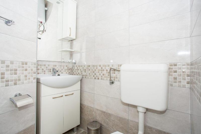 Apartment image 2