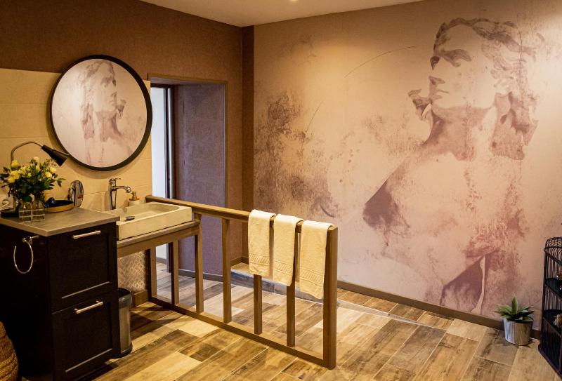 One-Bedroom House image 2