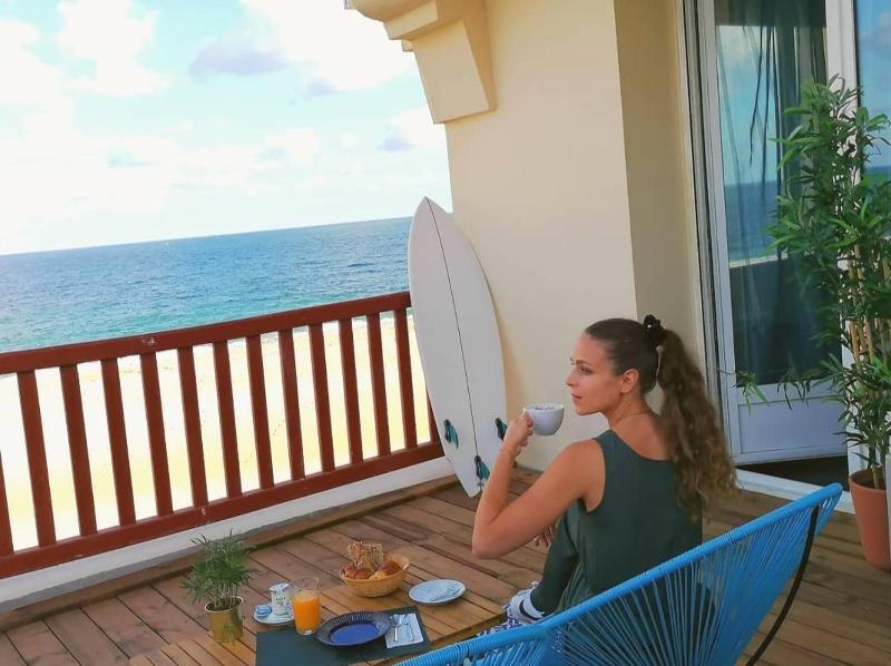 Double Room with Terrace and Front Sea View   image 2