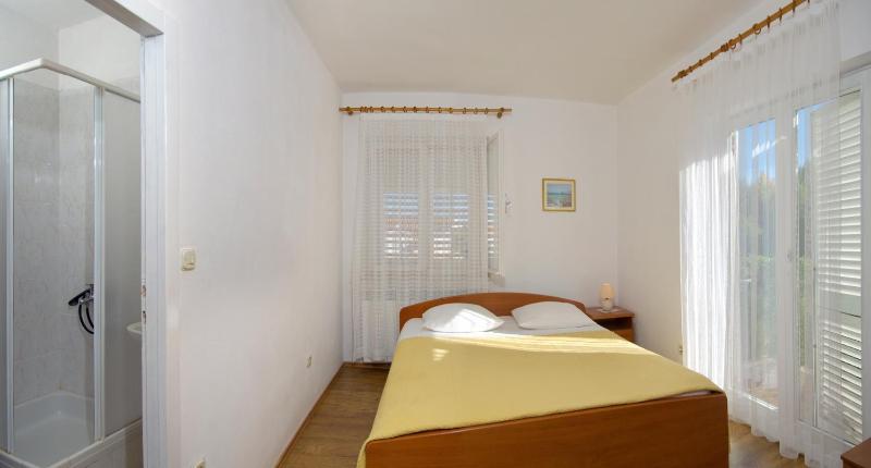 Villa Lukrecia - Stone Villa with Pool & Sea Views I Supetar Brač - image 11