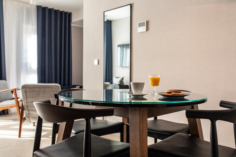 Loft Apartment image 4