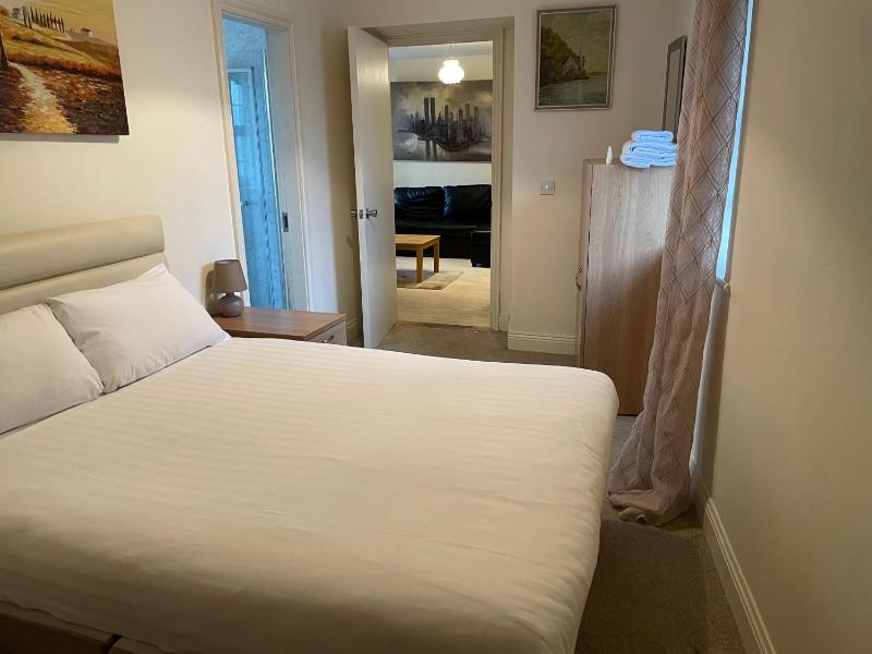 Studio Apartment image 2