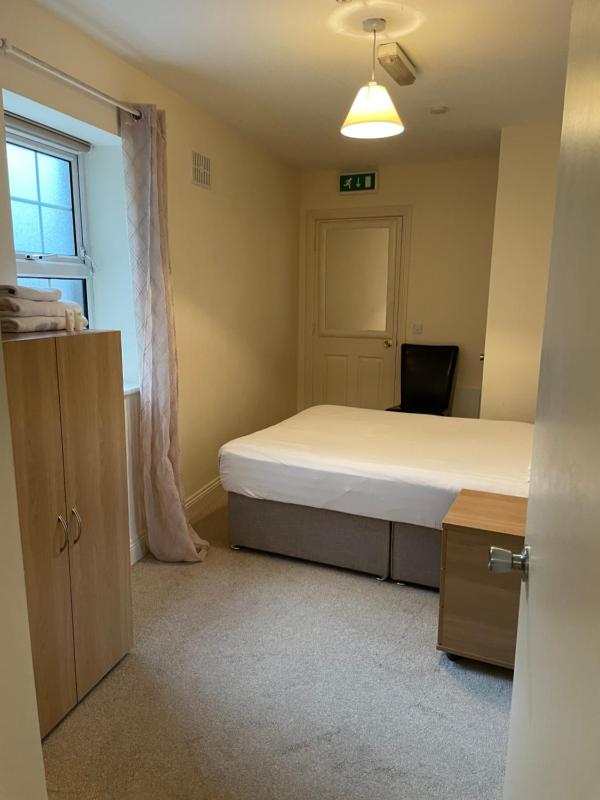Studio Apartment image 3