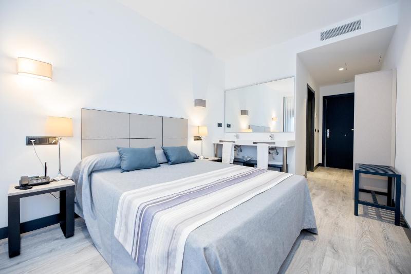 Single Room image 4