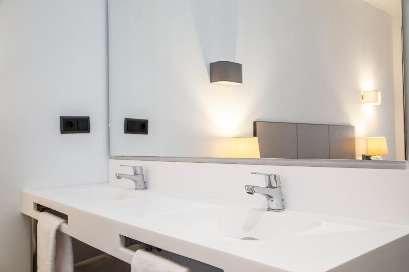 Single Room image 1