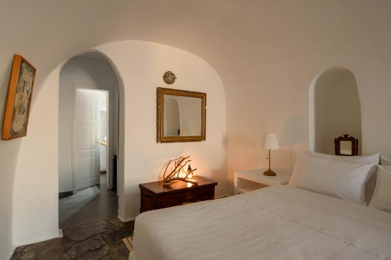 Cave Suite image 1